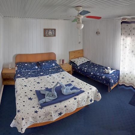 Delta Pontoon Hotel Махмудия Екстериор снимка
