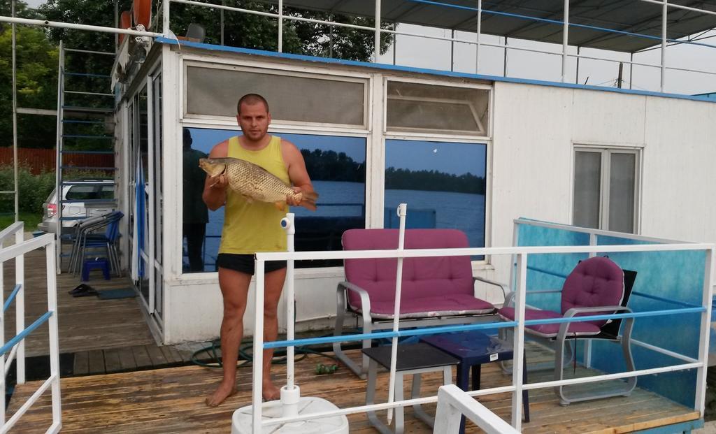 Delta Pontoon Hotel Махмудия Екстериор снимка