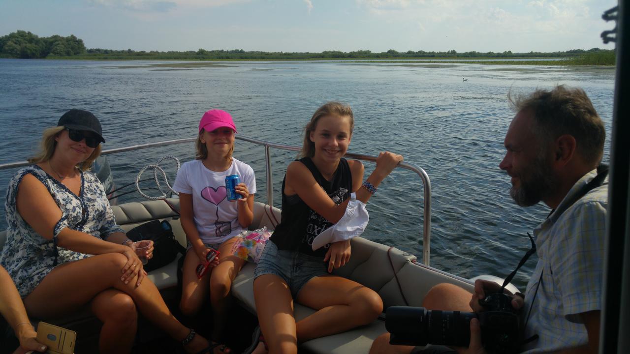 Delta Pontoon Hotel Махмудия Екстериор снимка